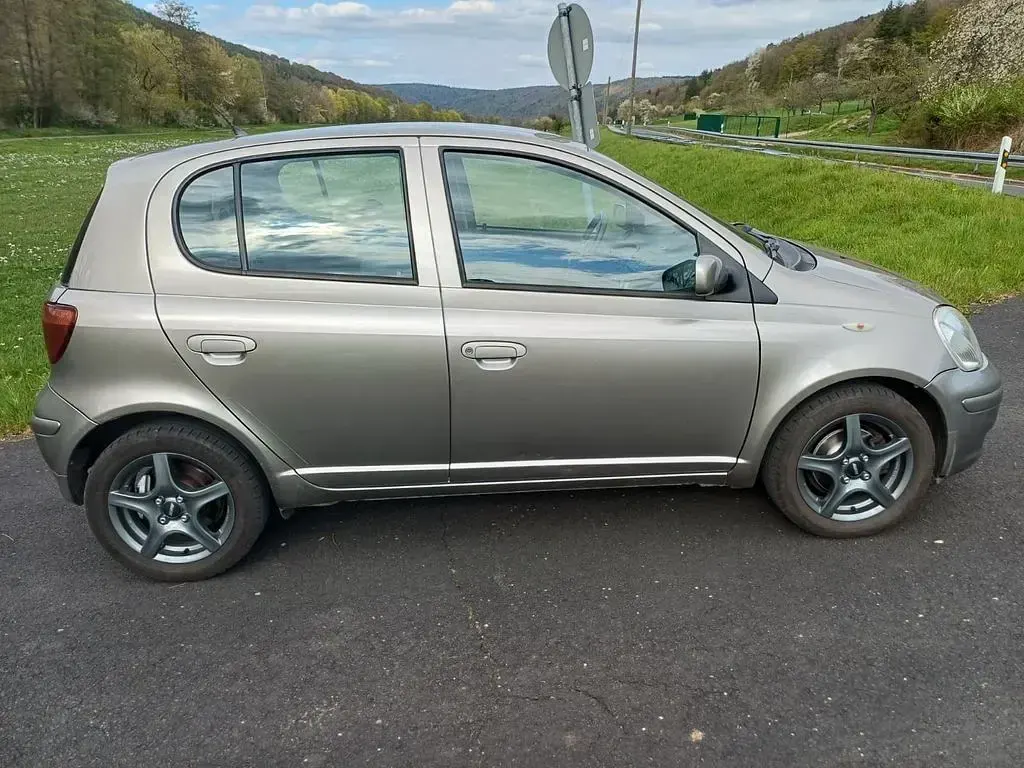 Gebraucht Toyota Yaris Sol 75 PS (55 kW) 2003 Limousine