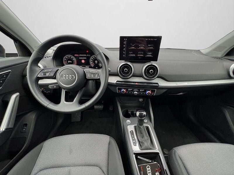 Gebraucht Audi Q2 Ambiente 150 PS (110 kW) 2025 Brillantschwarz SUV