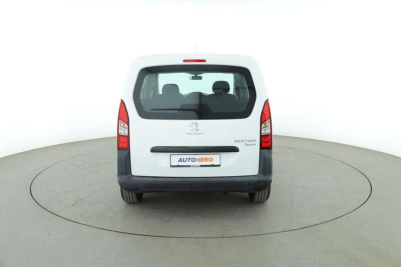 Second-hand Peugeot Partner Active 2018 Alb Monovolum