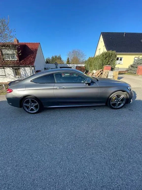 Gebraucht Mercedes C250 204 PS (150 kW) 2018 Grau Coupé
