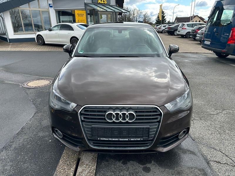 Gebraucht Audi A1 Ambition 105 PS (77 kW) 2012 Braun Kleinwagen