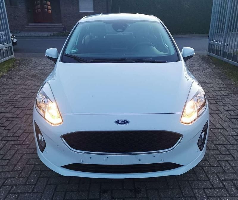 Gebraucht Ford Fiesta 101 PS (74 kW) 2020 Frostweiß Kleinwagen