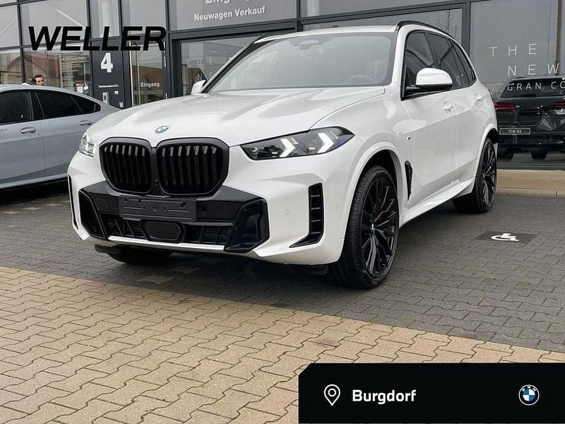 Saphirschwarz (schwarz) Neu 2025 BMW X5 Comfort Edition SUV | 88.850 € (Superpreis) - Bild 1/4