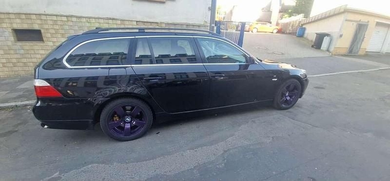 Second-hand BMW 525 197 CP (144 kW) 2008 Negru Break