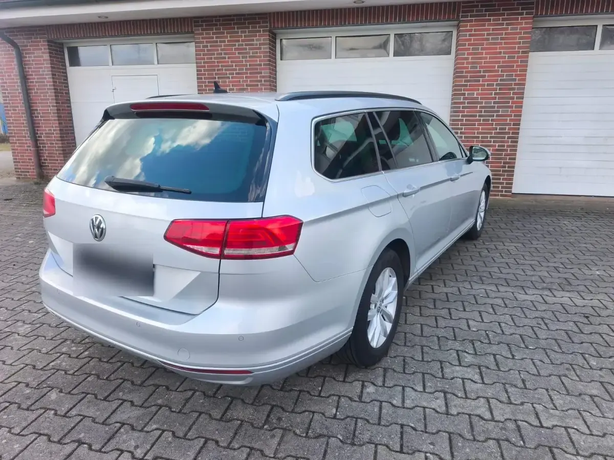 Second-hand VW Passat Comfortline 150 CP (110 kW) 2016 Argintiu Break