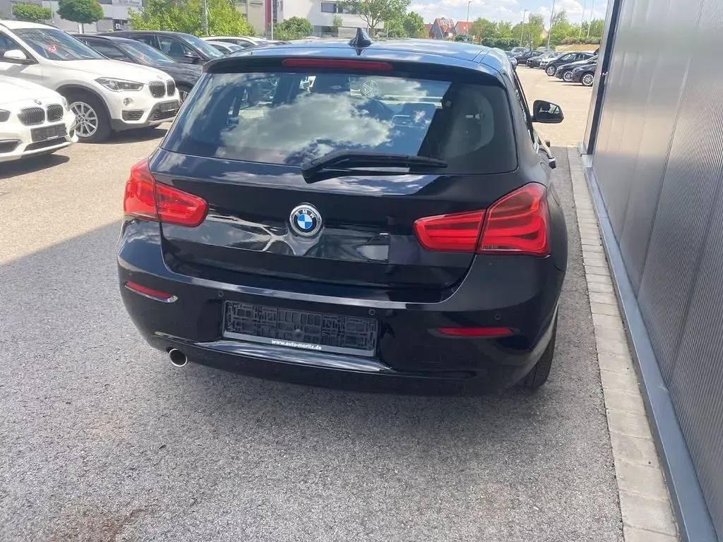 Gebraucht BMW 118 Advantage 136 PS (100 kW) 2018 Schwarz Limousine