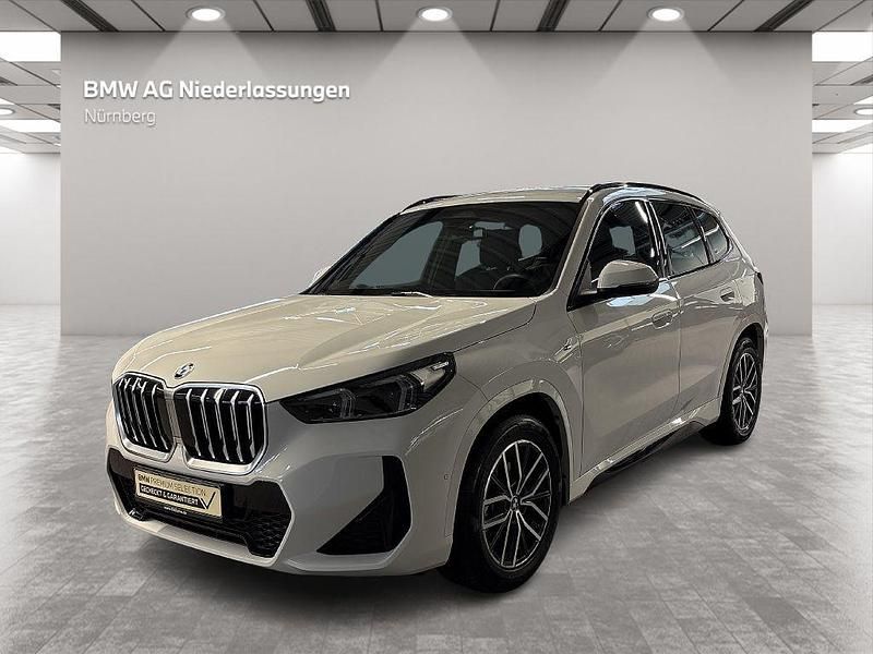 Weiß Gebraucht 2024 BMW X1 Efficient Dynamics SUV | 42.411 € (Etwas zu teuer) - Bild 1/4