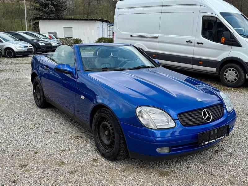 Second-hand Mercedes SLK200 192 CP (141 kW) 1998 Albastru Cabrio