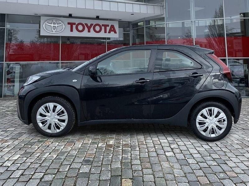 Gebraucht Toyota Aygo Business Edition 72 PS (52 kW) 2024 Black mica / ink Kleinwagen