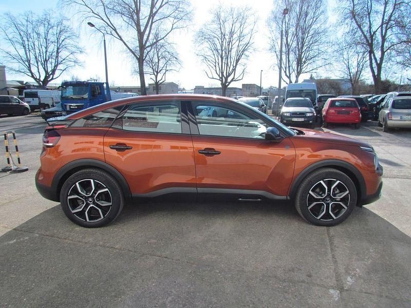 Gebraucht Citroën e-C4 Feel 100 kW (136 PS) 2022 Orange Limousine