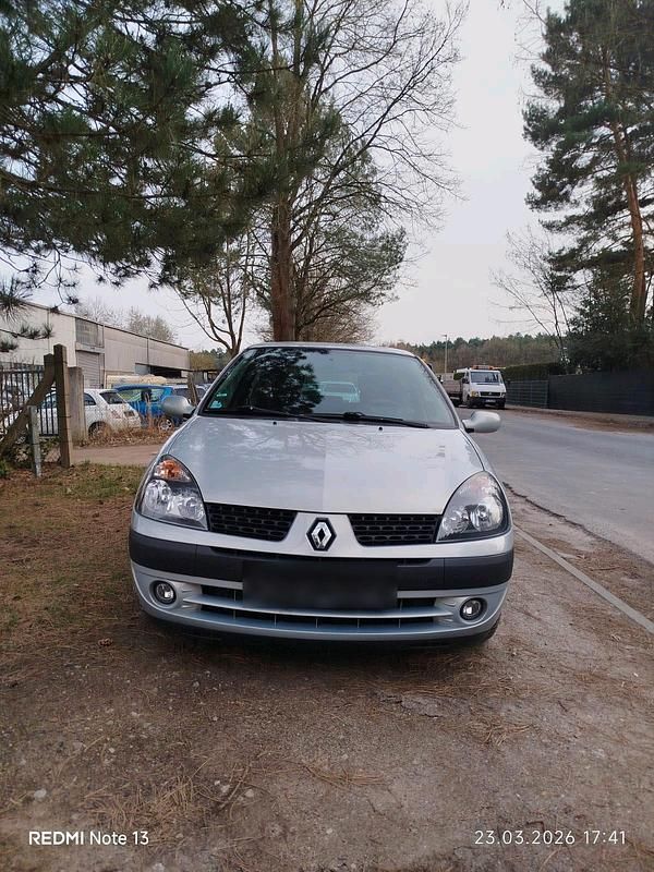 Gebraucht Renault Clio II 75 PS (55 kW) 2002 Grau Kleinwagen
