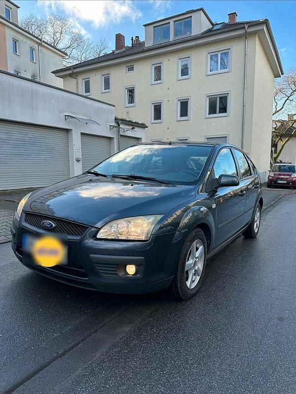 Gebraucht Ford Focus 100 PS (73 kW) 2006 Schwarz Limousine