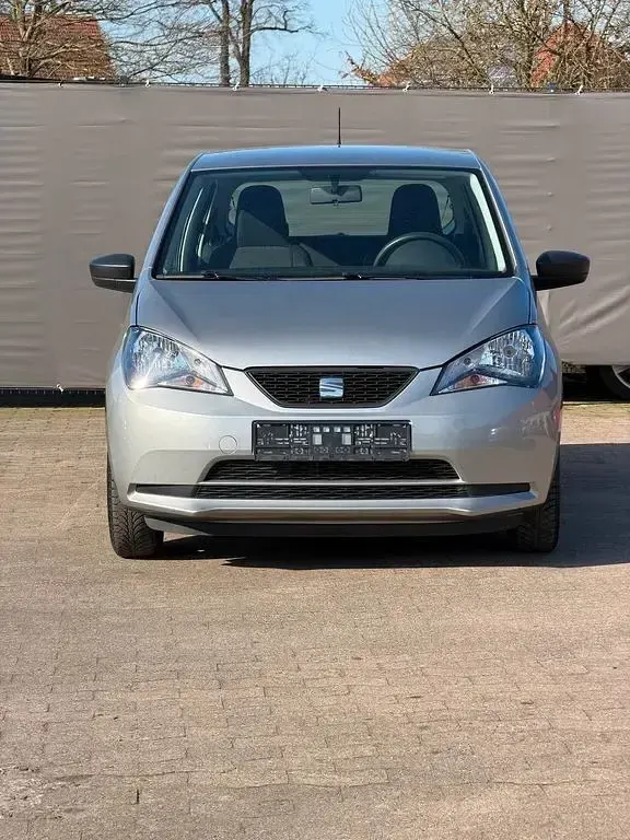 Käytetty Seat Mii Reference 60 HP (44 kW) 2017 Hopea Viistoperä