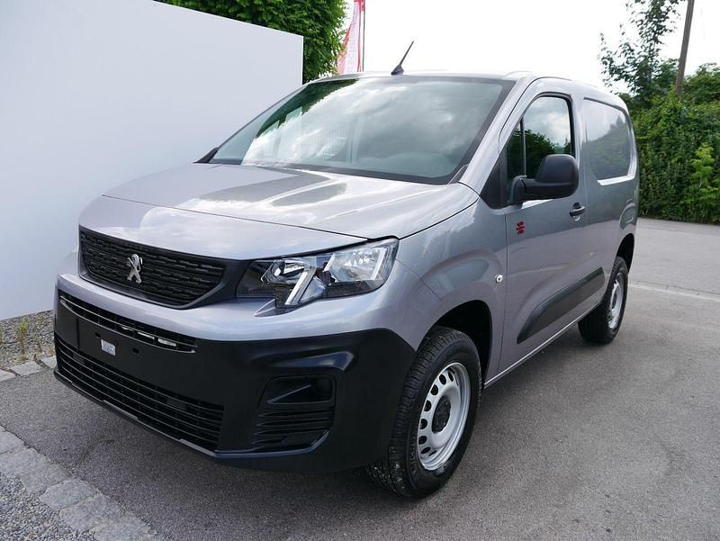 Neu Peugeot Partner 131 PS (96 kW) 2025 Silber Van / Kleinbus