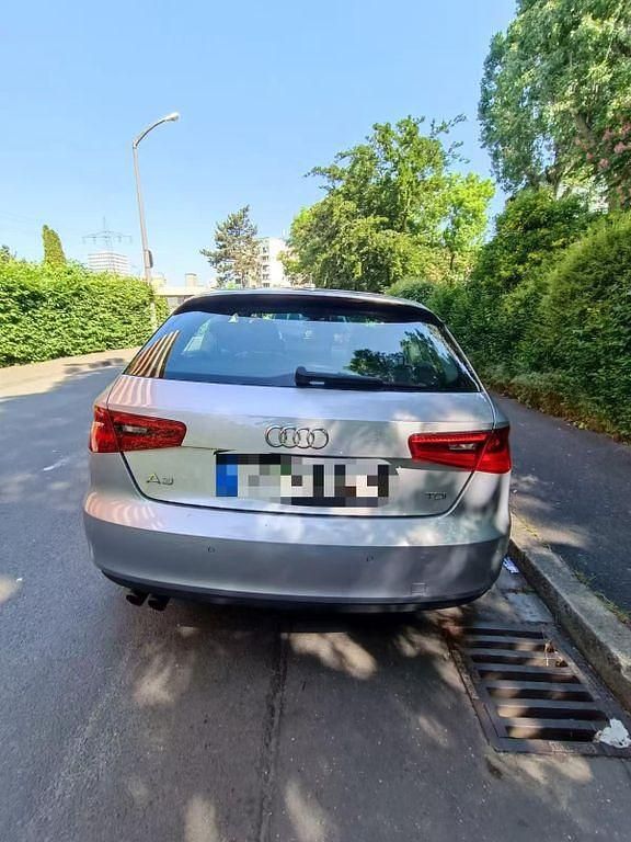 Gebraucht Audi A3 Ambiente 150 PS (110 kW) 2015 Grau Limousine