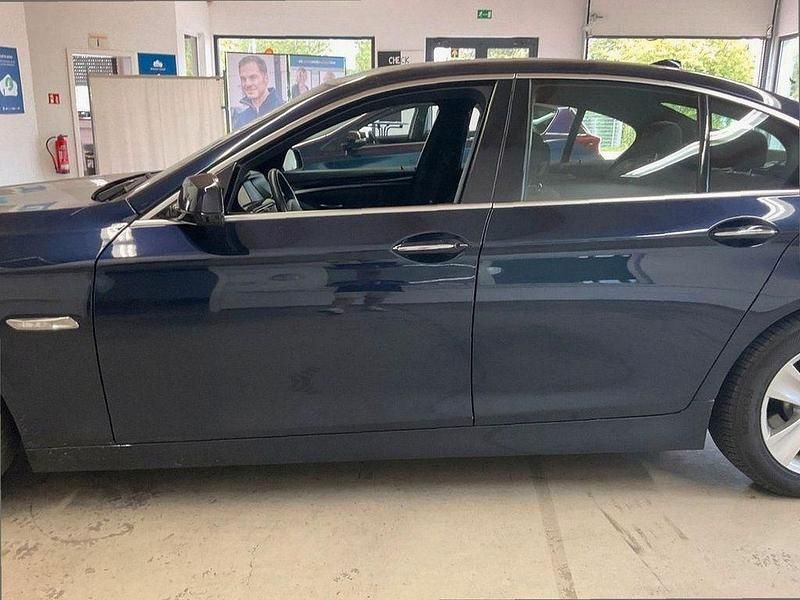 Gebraucht BMW 528 Sport Line 245 PS (180 kW) 2013 Schwarz Limousine