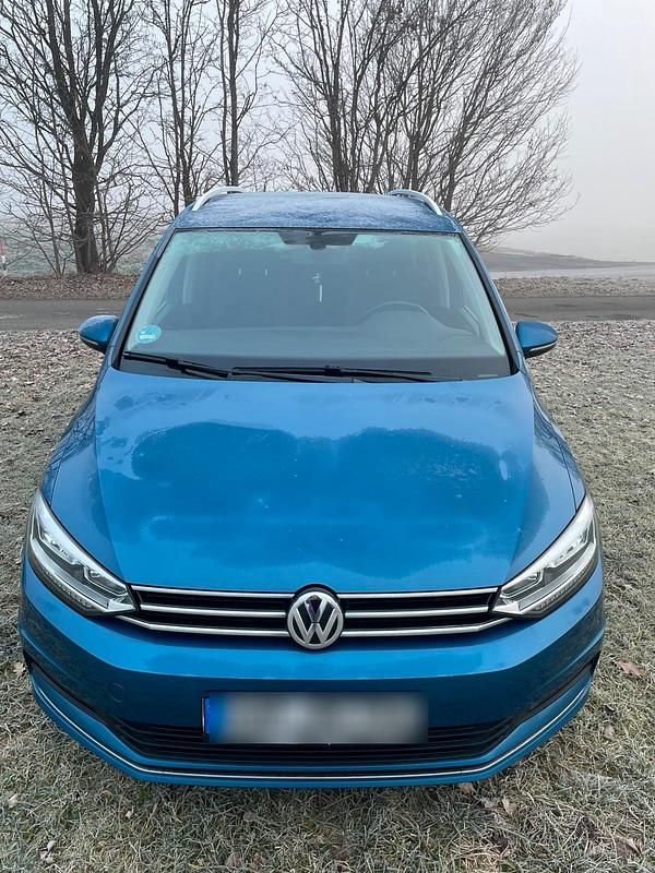 Gebraucht VW Touran 150 PS (110 kW) 2019 Blau Van / Kleinbus