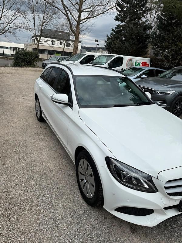 Gebraucht Mercedes C200 136 PS (100 kW) 2015 Weiß Kombi