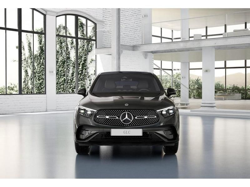 Gebraucht Mercedes GLC300 AMG 258 PS (189 kW) 2025 Metalliclack graphitgrau Coupé