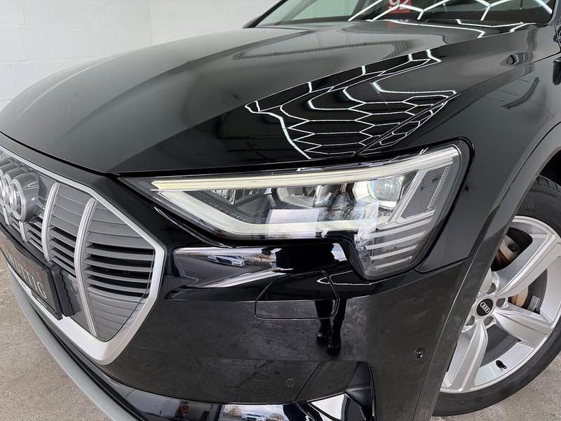 Gebraucht Audi e-tron Advanced 230 kW (313 PS) 2022 Schwarz SUV
