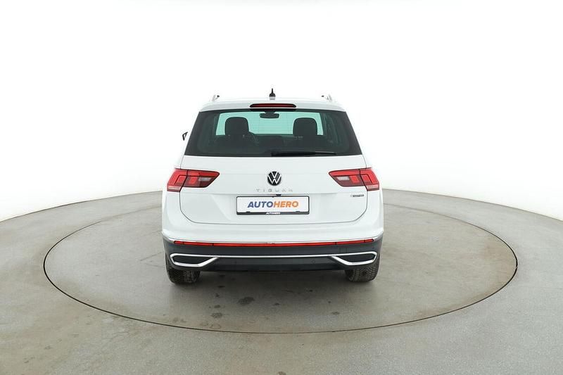 Gebraucht VW Tiguan Elegance 150 PS (110 kW) 2021 Weiß SUV