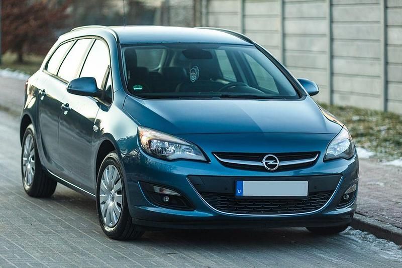 Gebraucht Opel Astra Selection 116 PS (85 kW) 2016 Blau Kombi