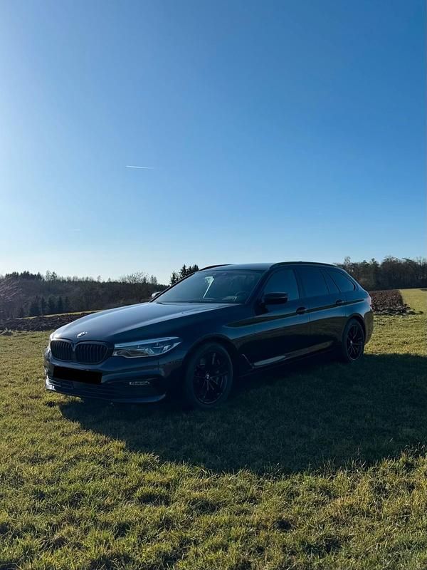 Gebraucht BMW 530 M Performance 252 PS (185 kW) 2019 Blau Kombi