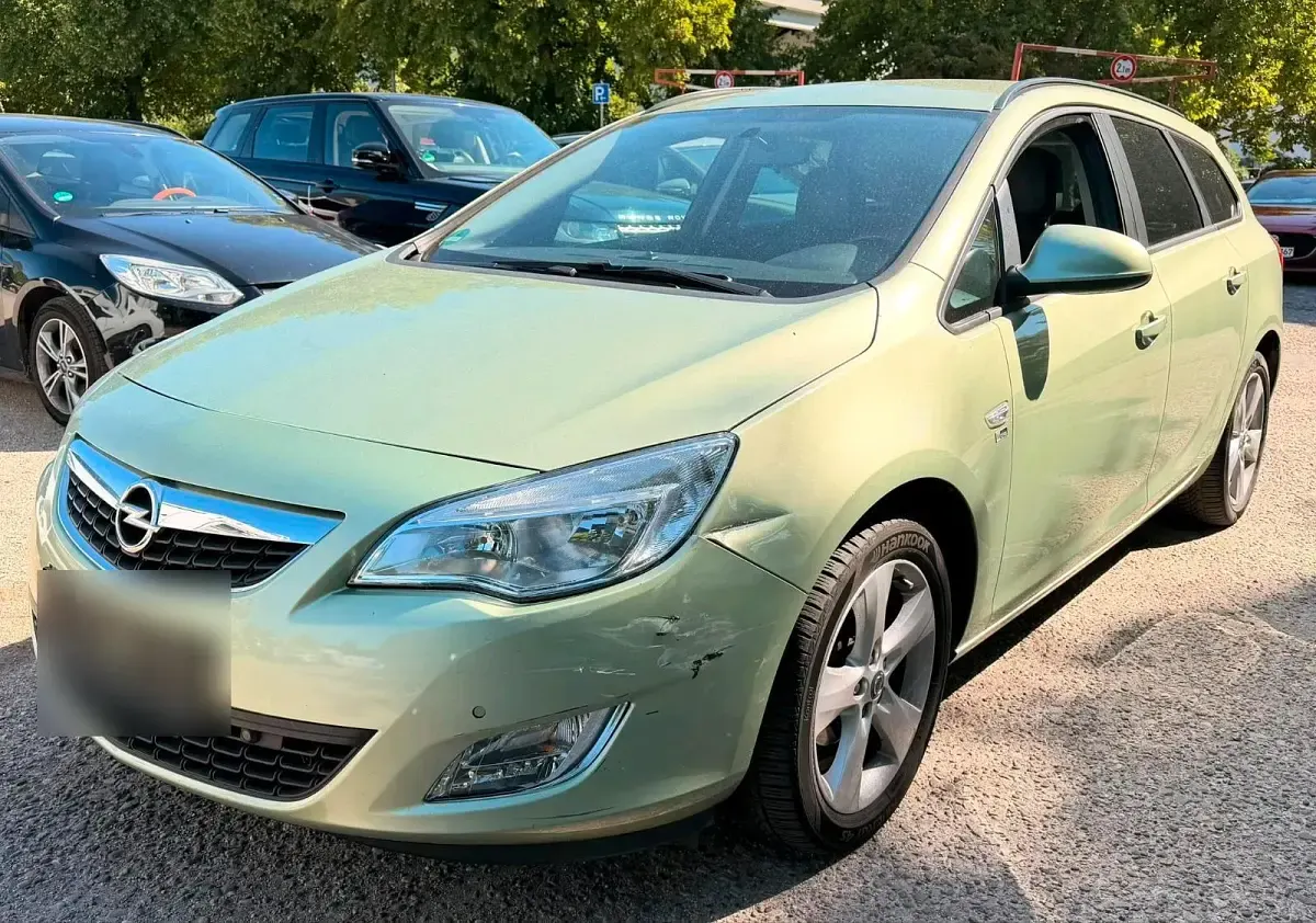 Gebraucht Opel Astra 140 PS (102 kW) 2012 Kombi