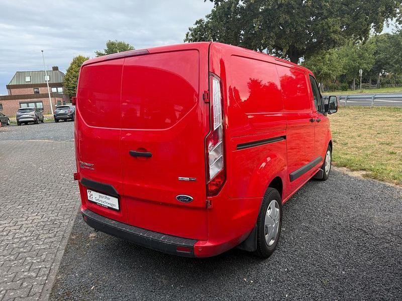 Gebraucht Ford Transit Custom Trend 170 PS (125 kW) 2022 Rot Limousine