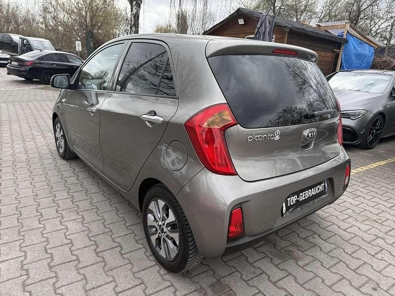 Gebraucht Kia Picanto 67 PS (49 kW) 2016 Titaniumsilber met. Kleinwagen