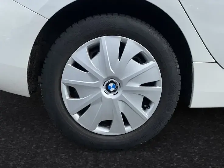 Gebraucht BMW 116 Advantage 109 PS (80 kW) 2023 Alpinweiss Kleinwagen