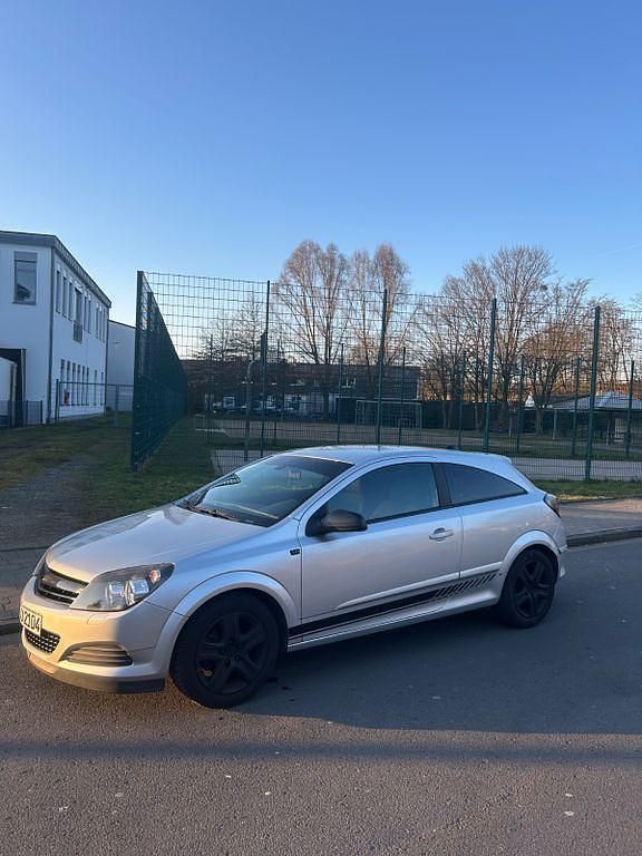 Gebraucht Opel Astra GTC 90 PS (66 kW) 2009 Silber Coupé