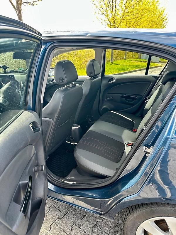 Gebraucht Opel Corsa 101 PS (74 kW) 2012 Blau Kleinwagen