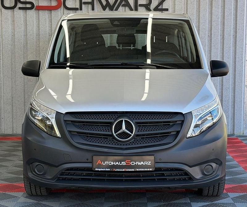 Gebraucht Mercedes Vito 190 PS (139 kW) 2021 Brillantsilber metallic Van