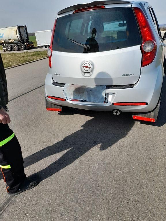 Gebraucht Opel Agila 68 PS (50 kW) 2010 Silber Kleinwagen