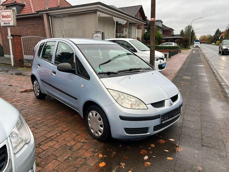 Blau Gebraucht 2004 Mitsubishi Colt Invite Limousine | 1.850 € (Fairer Preis) - Bild 1/4