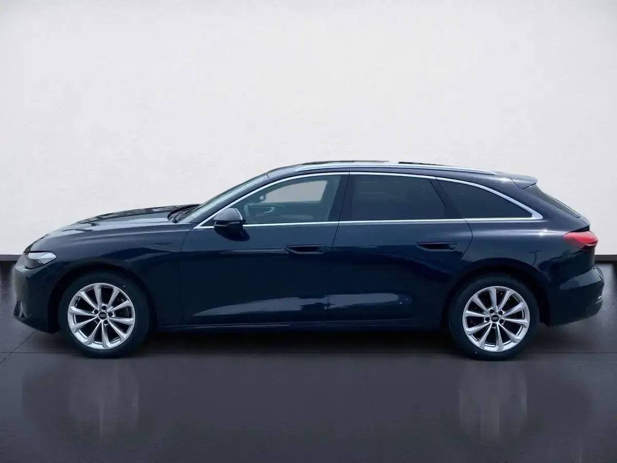 Gebraucht Audi A5 Sport 204 PS (150 kW) 2025 Firmamentblau metallic Kombi
