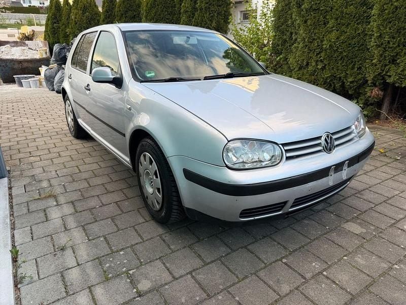 Gebraucht VW Golf IV 102 PS (75 kW) 2001 Silber Limousine