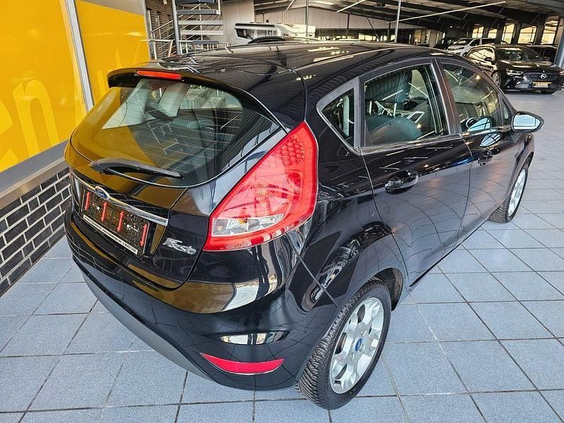 Gebraucht Ford Fiesta Titanium 82 PS (60 kW) 2012 Schwarz Kleinwagen