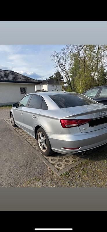 Second-hand Audi A3 116 CP (85 kW) 2018 Argintiu Berlinǎ
