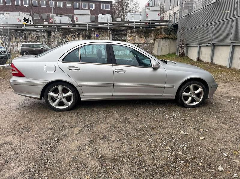 Gebraucht Mercedes C320 Avantgarde 218 PS (160 kW) 2000 Other Limousine