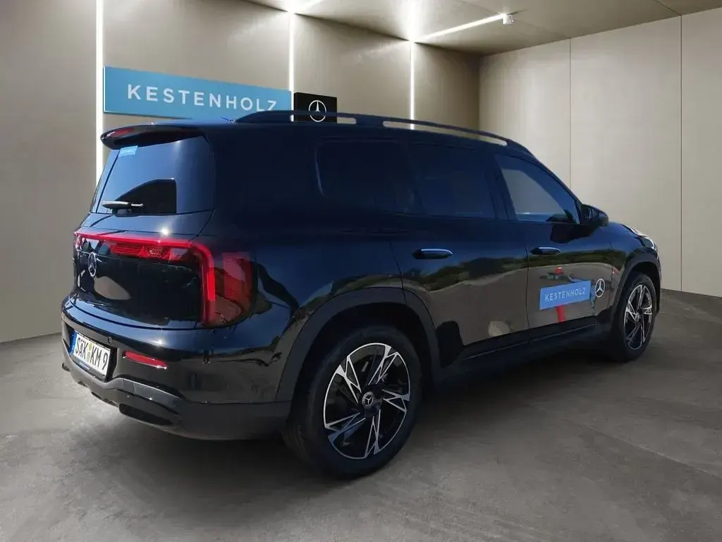 Gebraucht Mercedes GLB200 Night 163 PS (119 kW) 2026 Schwarz SUV