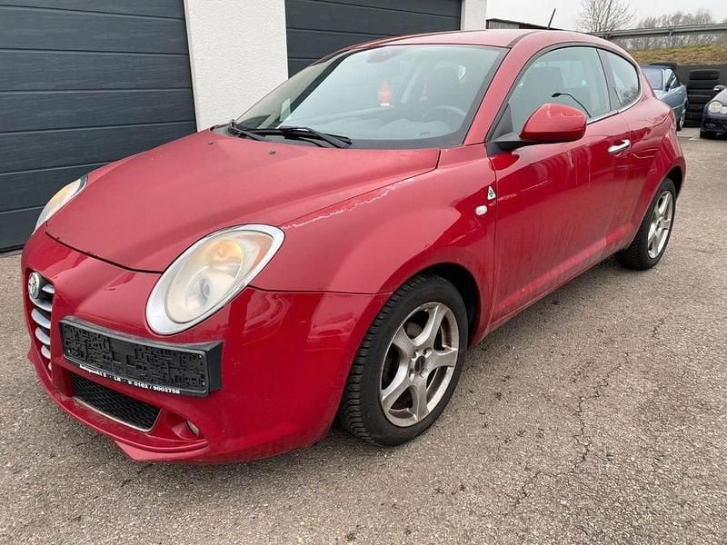 Gebraucht Alfa Romeo MiTo Turismo 95 PS (69 kW) 2011 Rot Kleinwagen