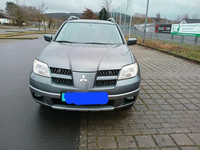 Gebraucht Mitsubishi Outlander 160 PS (117 kW) 2005 Grau SUV
