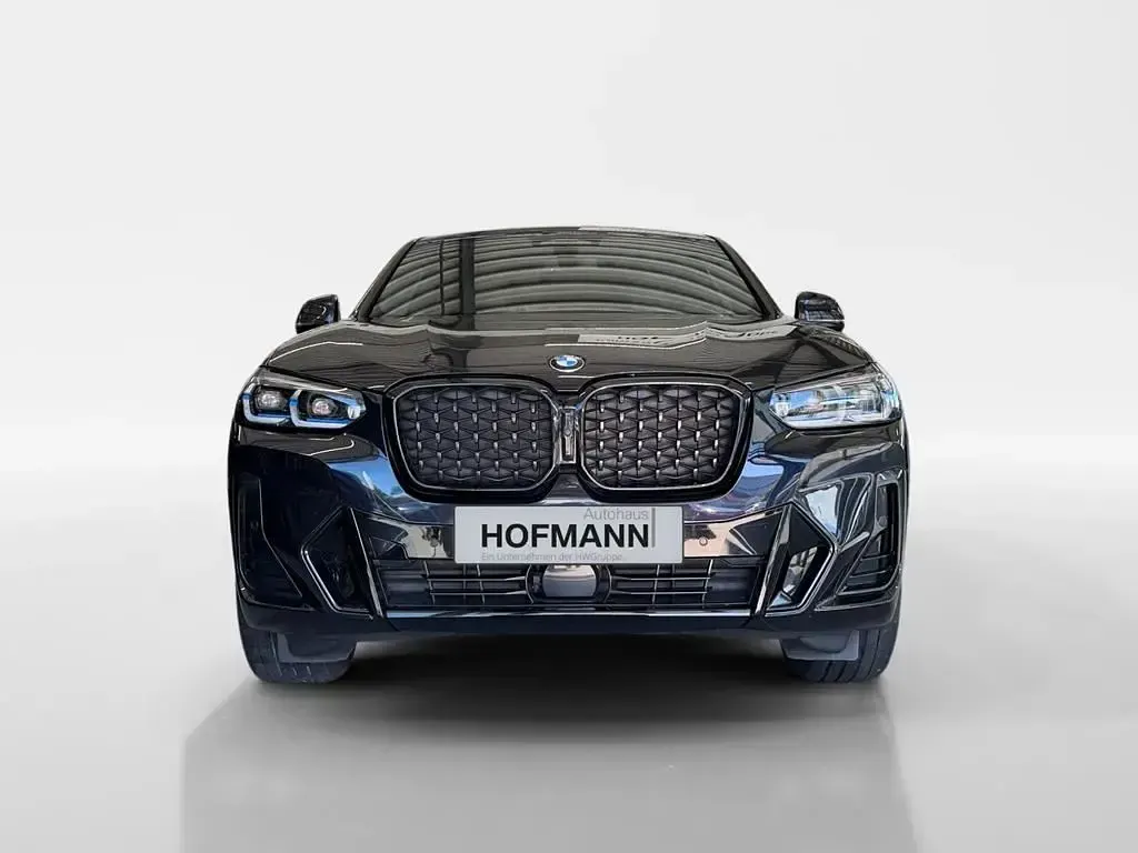 Gebraucht BMW X4 M Sport 190 PS (139 kW) 2023 Carbonschwarz metallic SUV