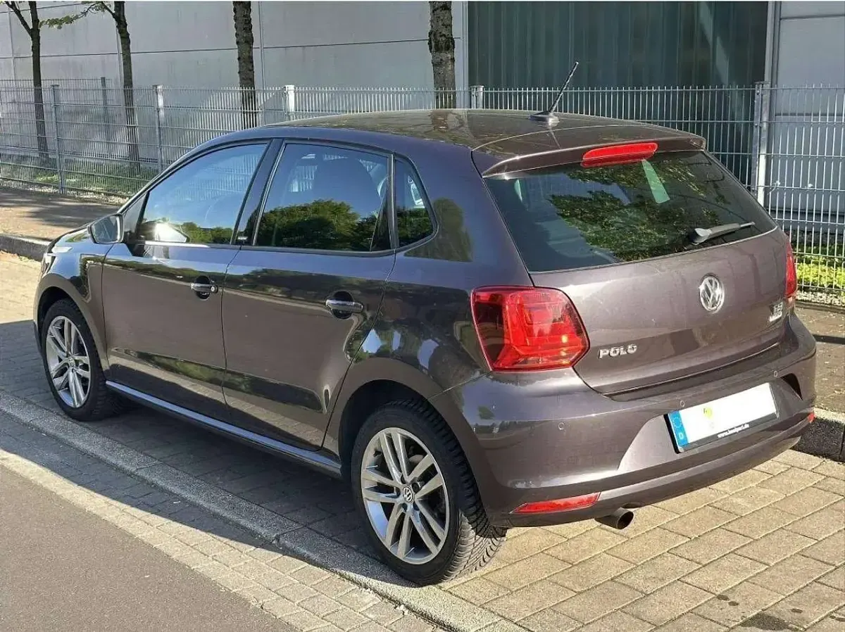 Gebraucht VW Polo Allstar 90 PS (66 kW) 2016 Grau Limousine
