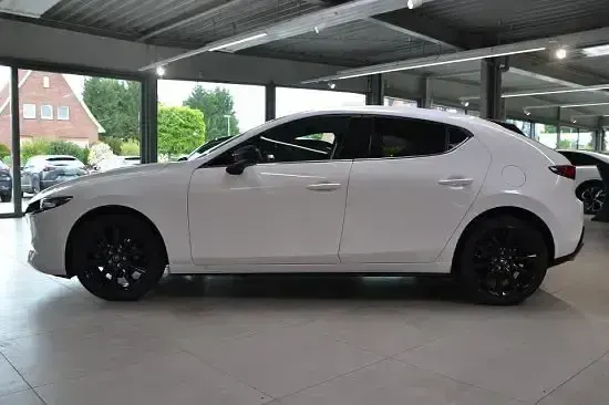Neu Mazda 3 Homura-Line 140 PS (102 kW) 2026 Weiss Limousine