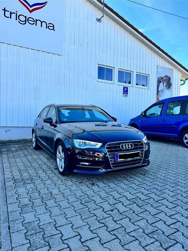 Schwarz Gebraucht 2013 Audi A3 Kombi | 12.500 € (Guter Preis) - Bild 1/4