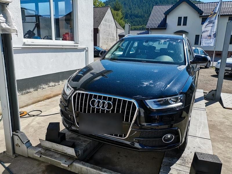 Gebraucht Audi Q3 S-Line 177 PS (130 kW) 2015 Schwarz SUV