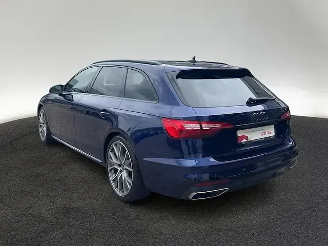 Gebraucht Audi A4 S-Line 150 PS (110 kW) 2023 Navarrablau metallic Kombi